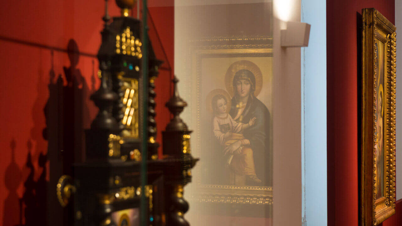 Exposição "Sob o Manto de Nossa Senhora"